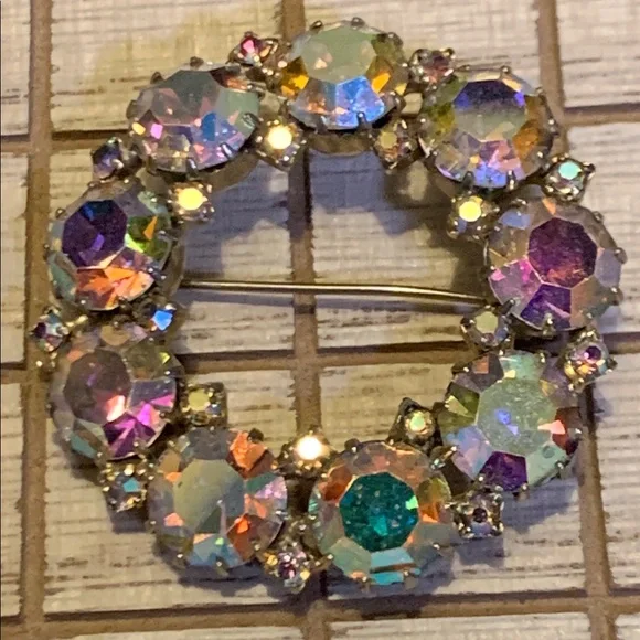 Karu Arke Brooch - Picture 2 of 5